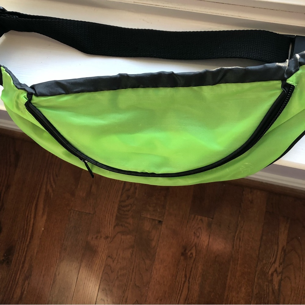 William & Mary Adjustable Waist/Fanny Bag